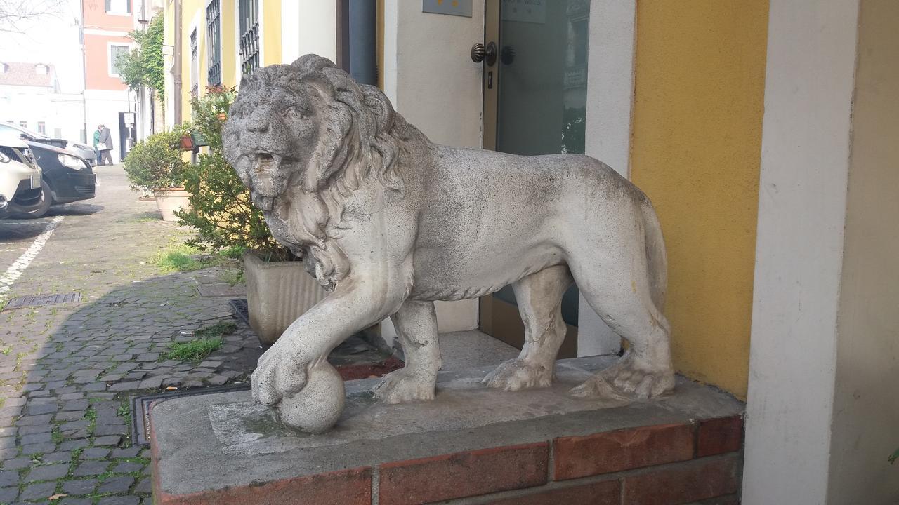 Albergo Ristorante Leon d'Oro Este Esterno foto
