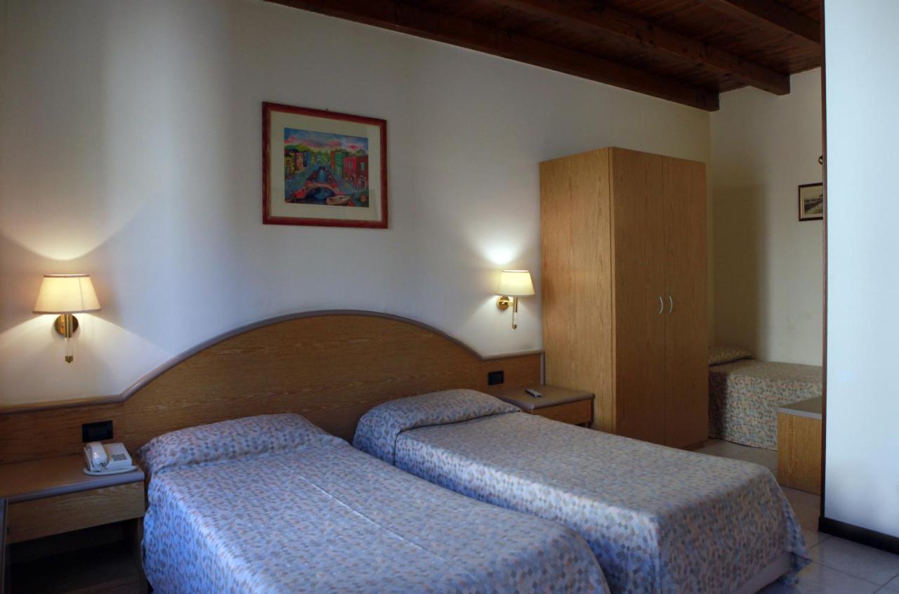 Albergo Ristorante Leon d'Oro Este Esterno foto